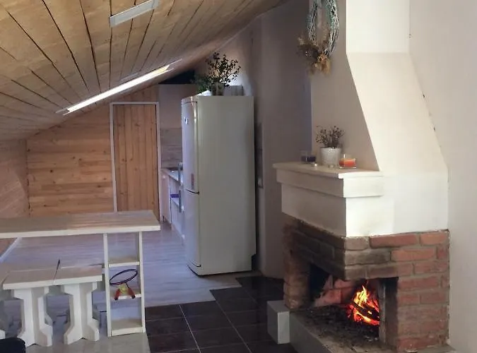 Art D'eco Apartament Skole